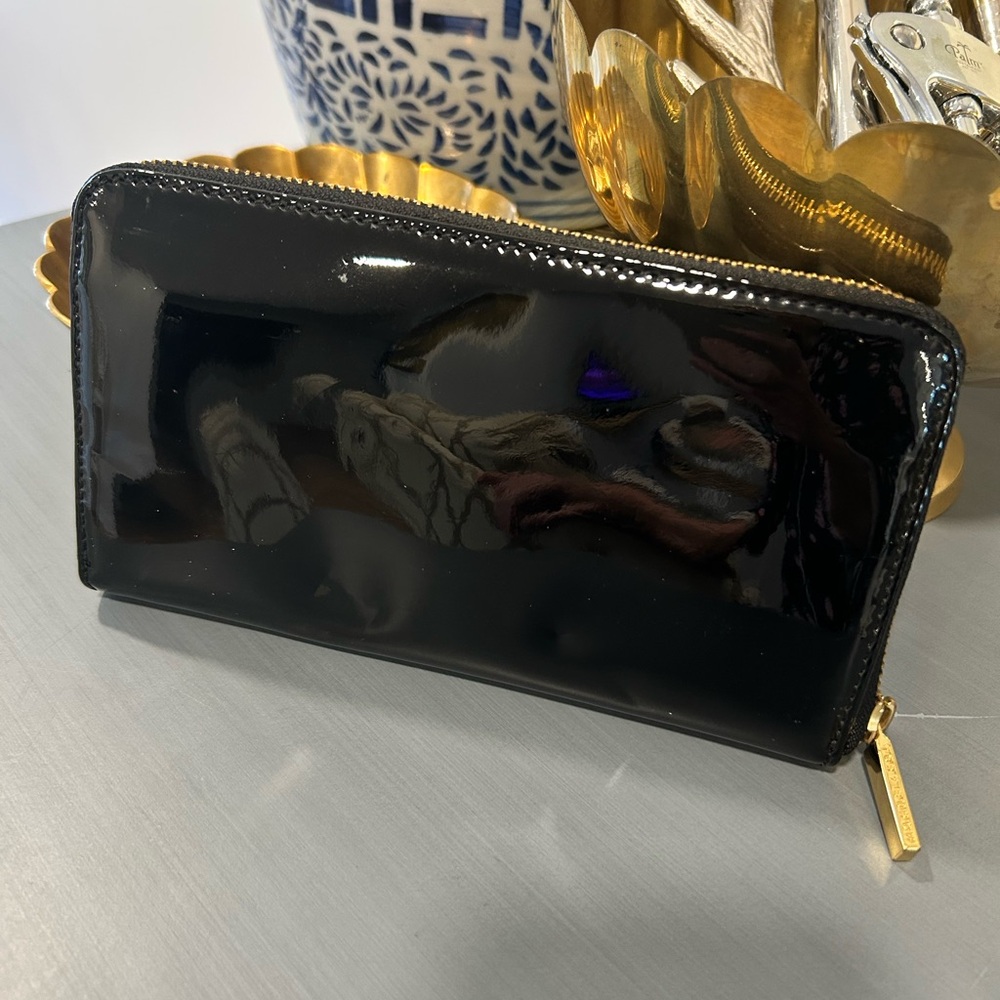 Tory Burch Black Patent Leather Wallet - Picture 4 of 9